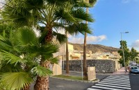 Chalet adosado - Venta - Adeje - VG23112301