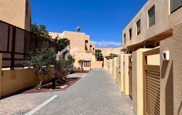 Chalet adosado - Venta - Granadilla de Abona  - La Tejita