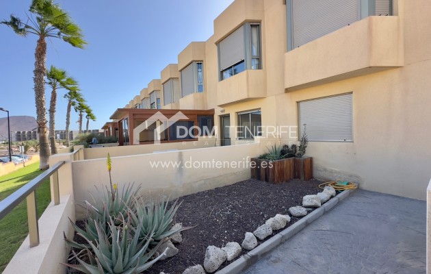 Chalet adosado - Venta - Granadilla de Abona  - La Tejita
