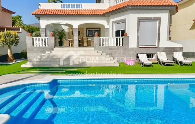 Chalet independiente - Venta - Adeje - El Madroñal