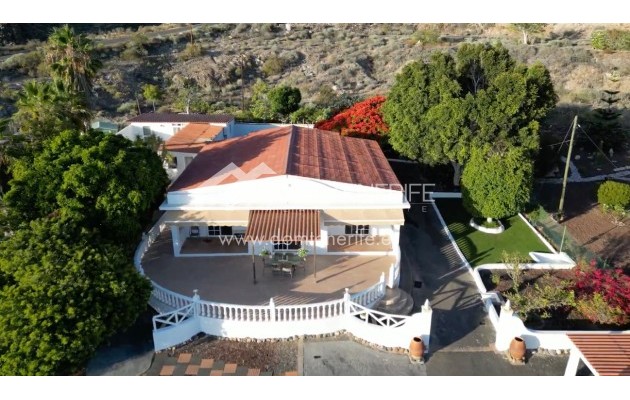 Rustic House / rustic land - Sale - Guía de Isora  - Piedra Hincada