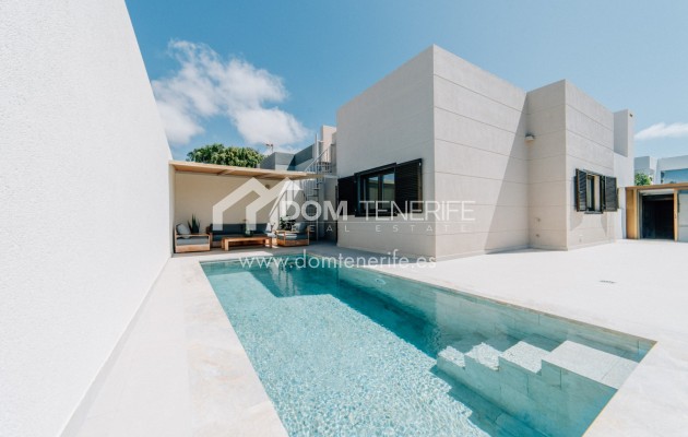 Semi-detached house - Sale - Granadilla de Abona  - El Medano