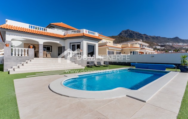 Villa - Sale - Adeje - El Madroñal