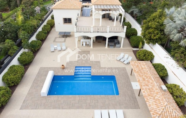 Villa - Sale - Adeje -
                La Caleta