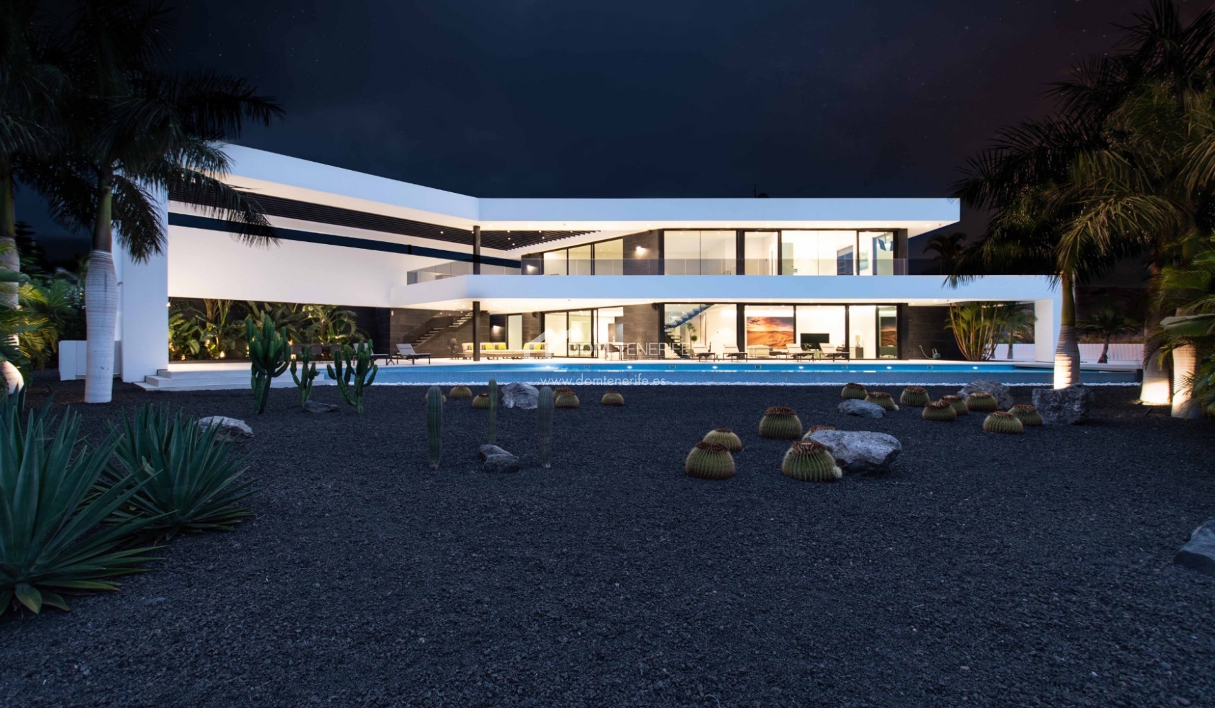 Элитная вилла в La Caleta с инфинити бассейном и панорамным видом на океан Costa Adeje