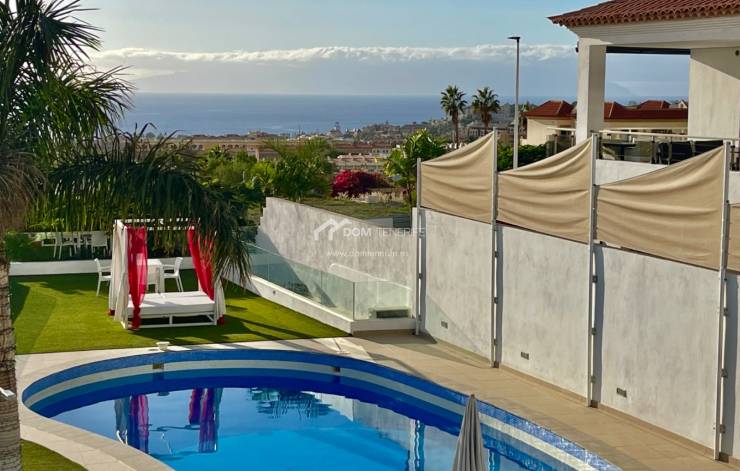 Torviscas Alto: Panoramablick und Costa-Adeje-Zugang ohne Premiumlage