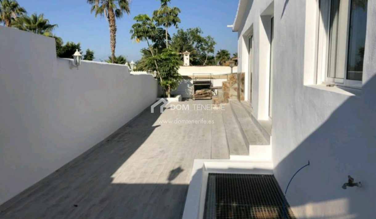 Wiederverkauf - Villa -
Arona - Chayofa