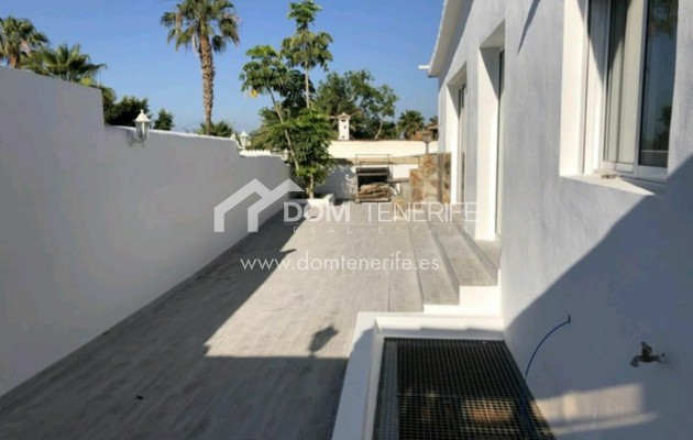 Wiederverkauf - Villa -
Arona - Chayofa