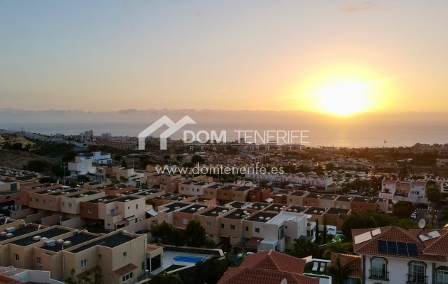 Sale - Townhouse -
Adeje - El Madroñal
