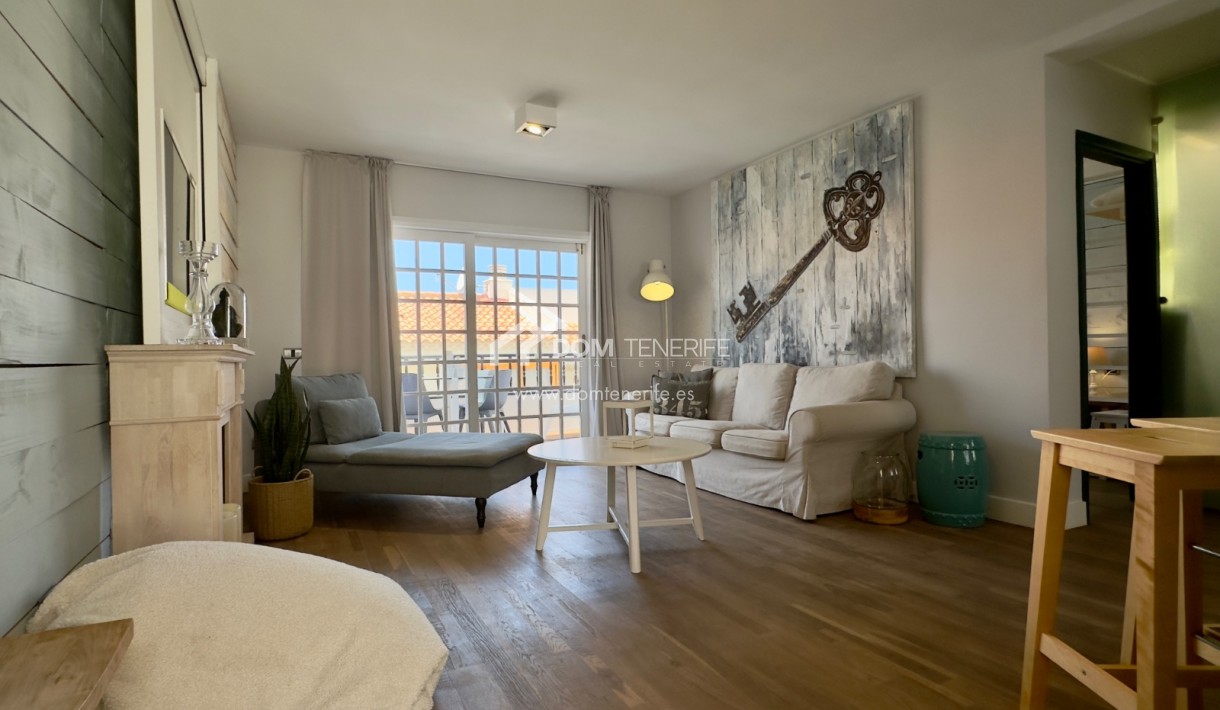 Sale - Apartment -
Adeje - Torviscas Alto