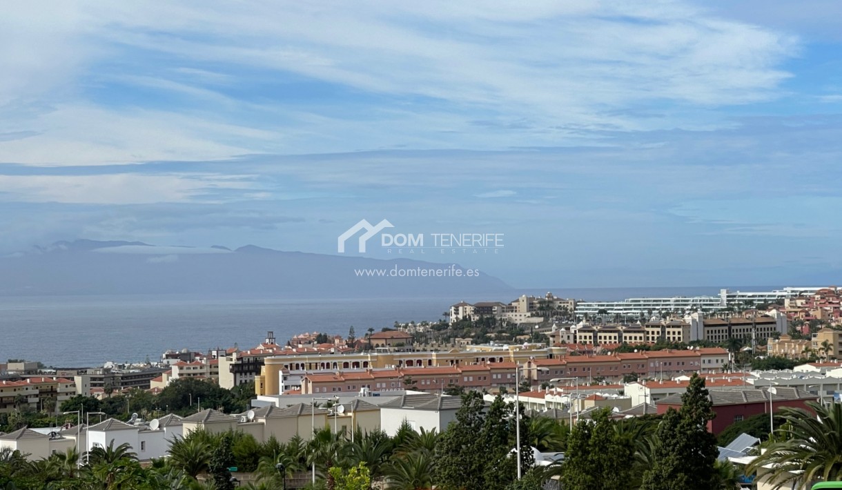 Revente - Maison de ville -
Adeje - El Madroñal