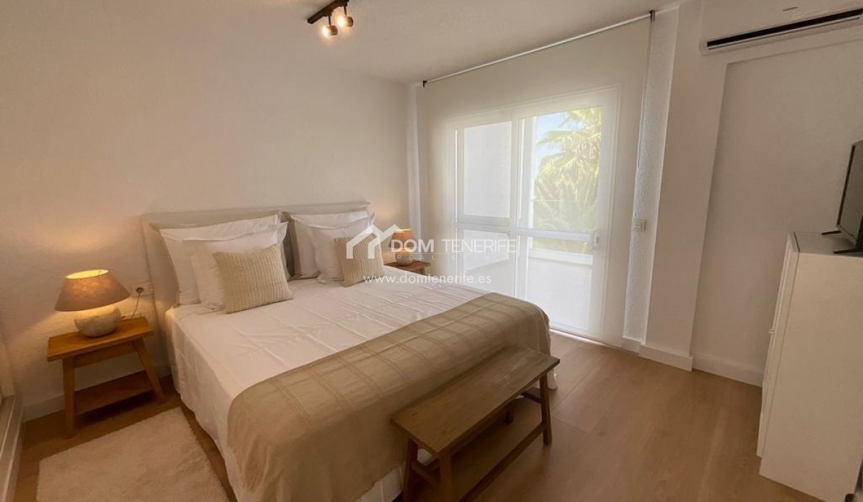 Sale - Townhouse -
Adeje - La Caleta