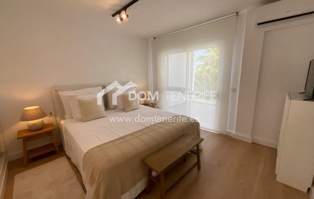 Sale - Townhouse -
Adeje - La Caleta