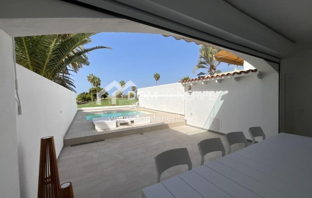 Sale - Townhouse -
Adeje - La Caleta