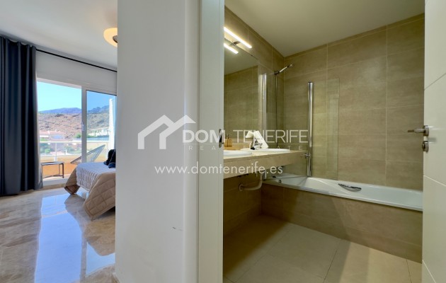 Sale - Townhouse -
Guía de Isora  - Playa La Arena