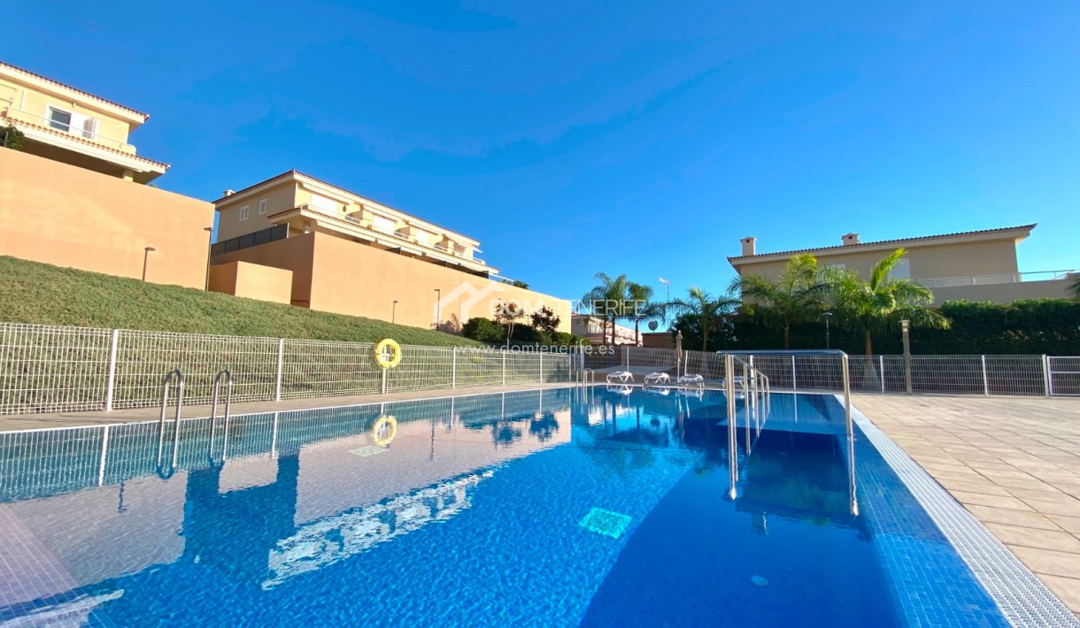 Sale - Townhouse -
Guía de Isora  - Playa La Arena