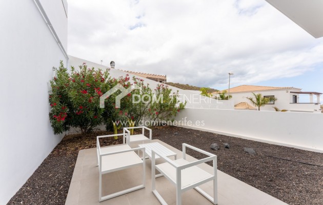 Revente - Villa -
Adeje - Torviscas Alto