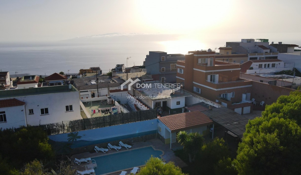 Wiederverkauf - Villa -
Santiago del Teide - Chio