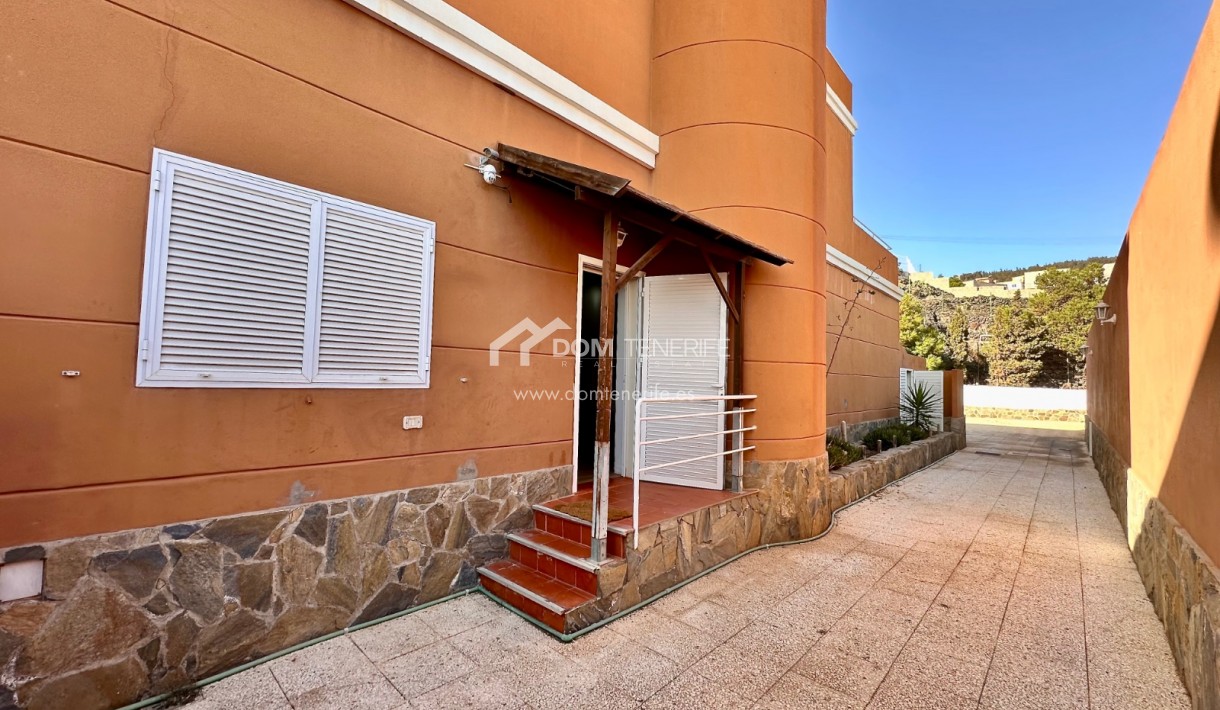 Sale - Villa -
Santiago del Teide - Chio