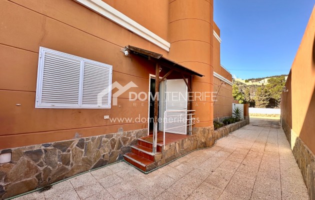 Sale - Villa -
Santiago del Teide - Chio