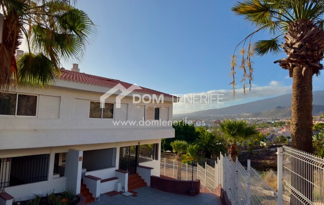 Sale - Apartment -
Adeje - Torviscas Alto