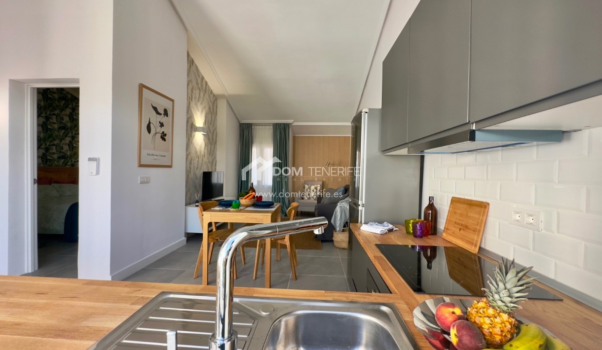 Sale - Apartment -
Adeje - Torviscas Alto