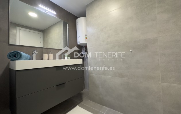 Sale - Apartment -
Adeje - Torviscas Alto