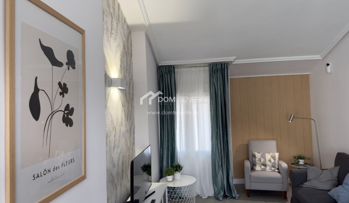 Sale - Apartment -
Adeje - Torviscas Alto