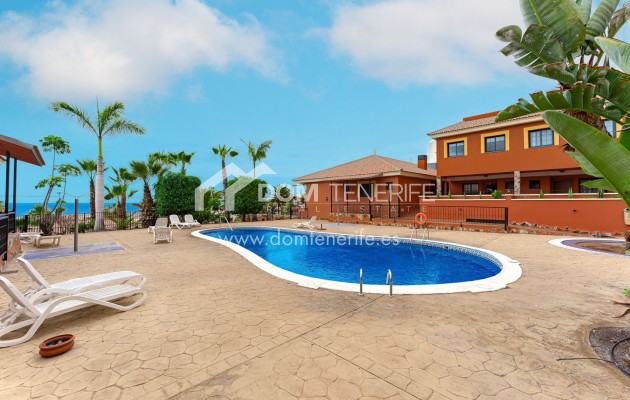 Sale - Semi-detached house -
Adeje - El Madroñal