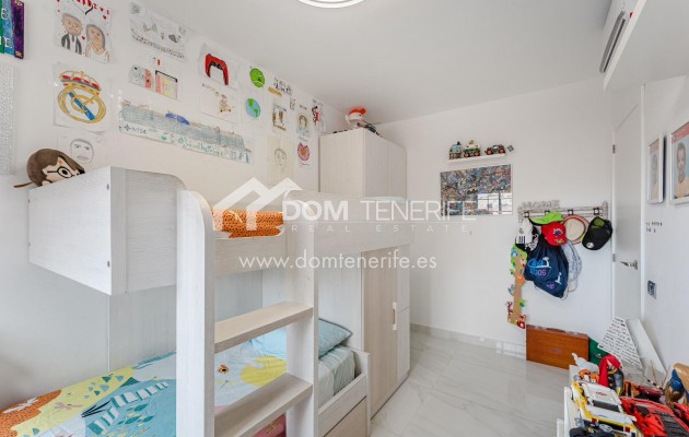 Sale - Semi-detached house -
Adeje - El Madroñal