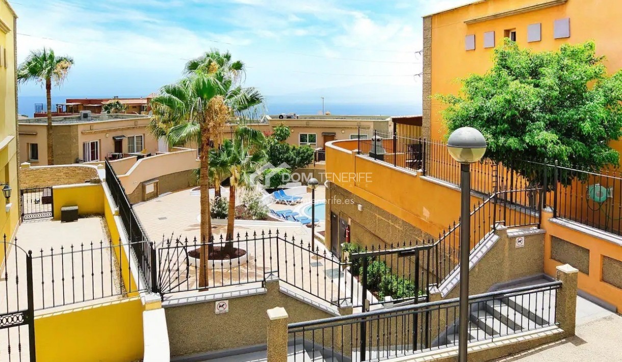 Sale - Townhouse -
Adeje - Roque del Conde