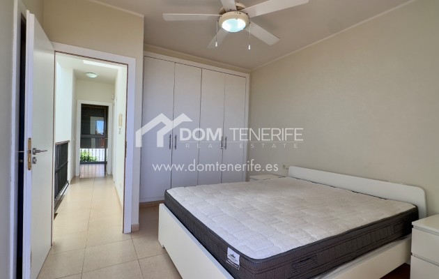 Sale - Townhouse -
Adeje - Roque del Conde