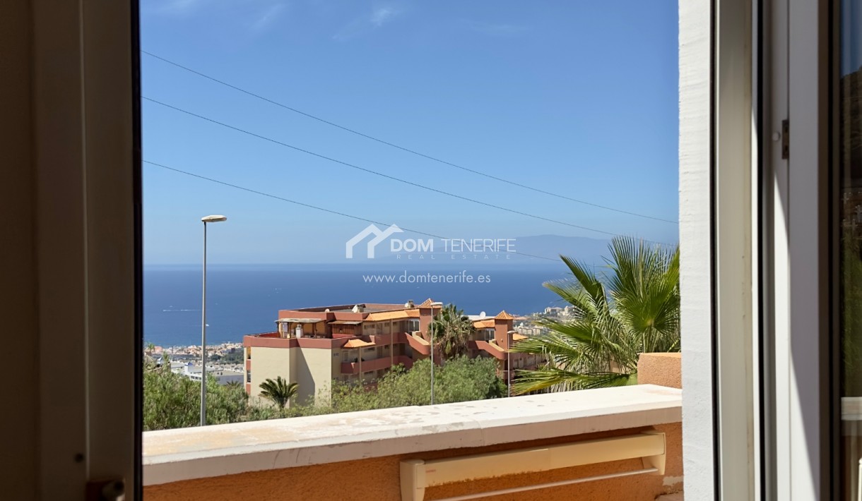 Sale - Townhouse -
Adeje - Roque del Conde