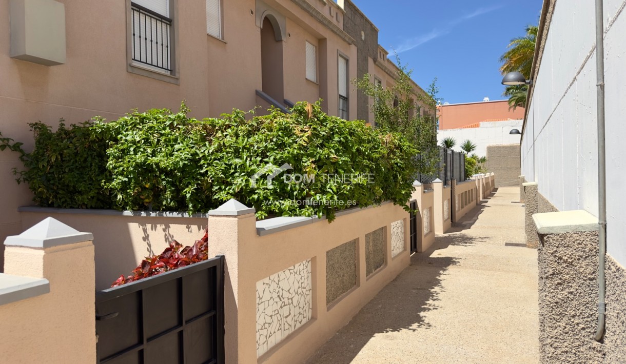 Revente - Maison de ville -
Adeje - Roque del Conde