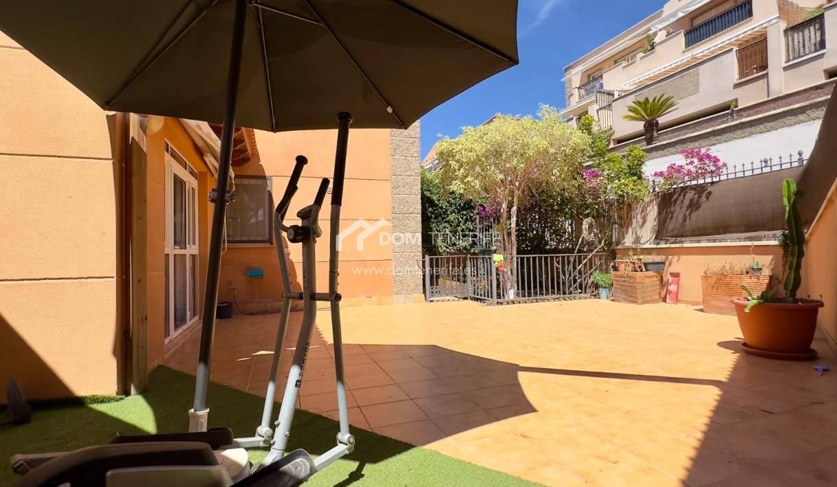 Sale - Townhouse -
Adeje - Roque del Conde