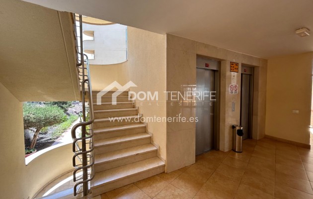 Sale - Apartment -
Adeje - Playa Paraiso