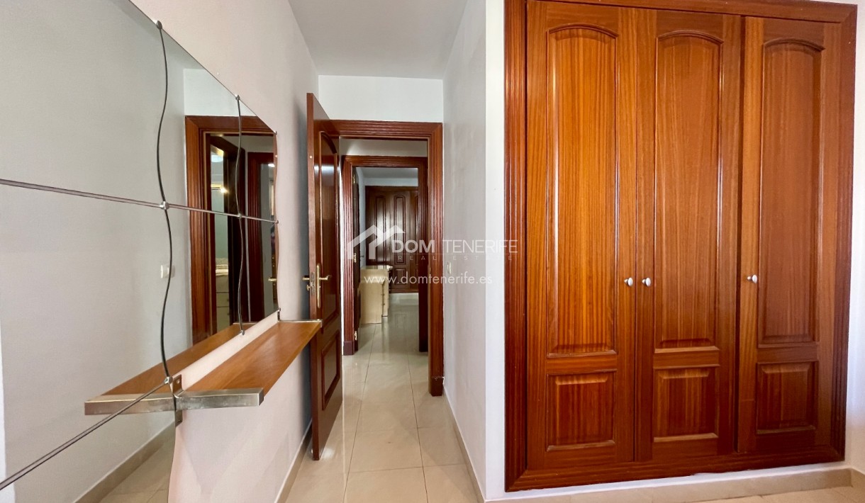 Sale - Apartment -
Adeje - Playa Paraiso