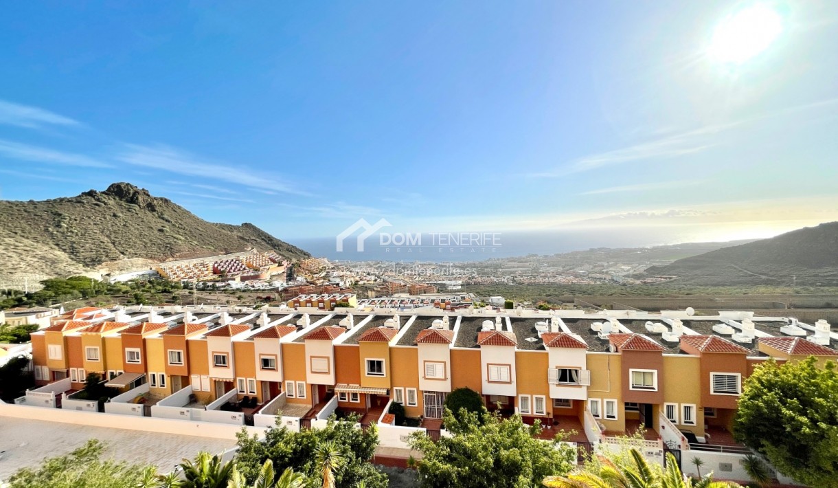 Revente - Maison de ville -
Adeje - Roque del Conde