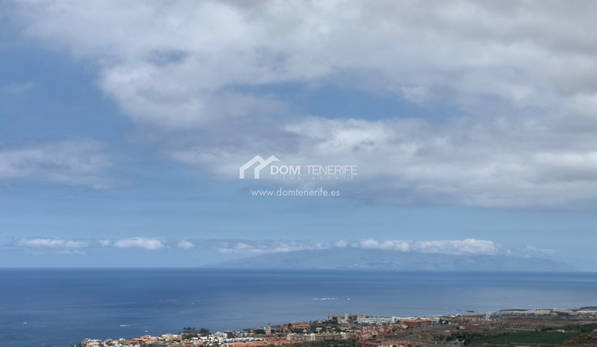 Sale - Townhouse -
Adeje - Roque del Conde