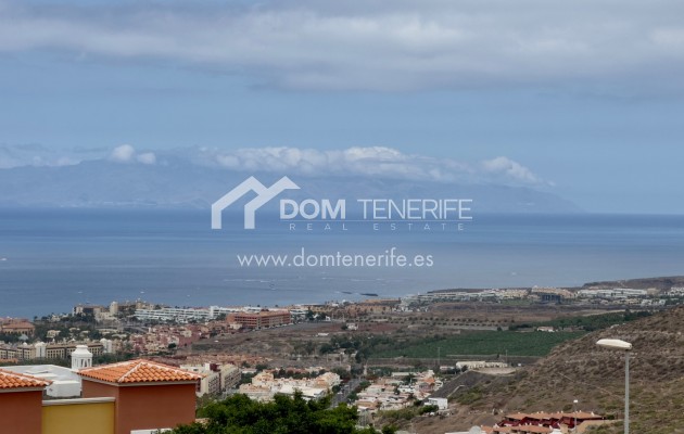 Sale - Townhouse -
Adeje - Roque del Conde