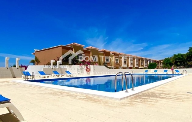 Sale - Townhouse -
Adeje - Roque del Conde