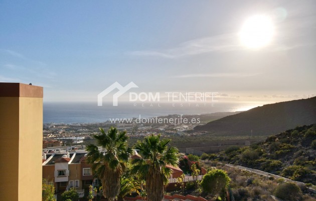 Sale - Townhouse -
Adeje - Roque del Conde