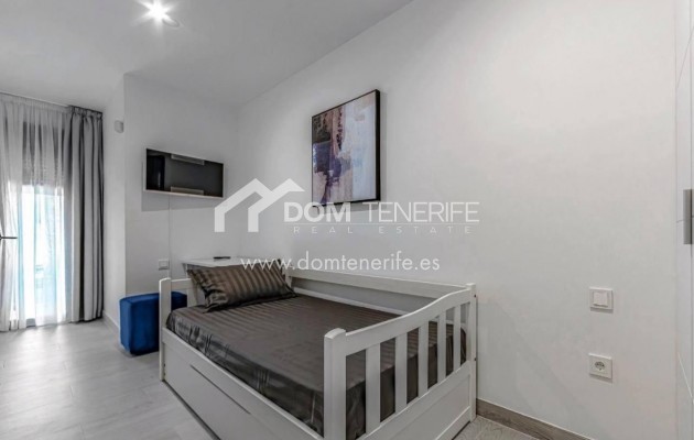 Sale - Apartment -
Guía de Isora  - Playa San Juan