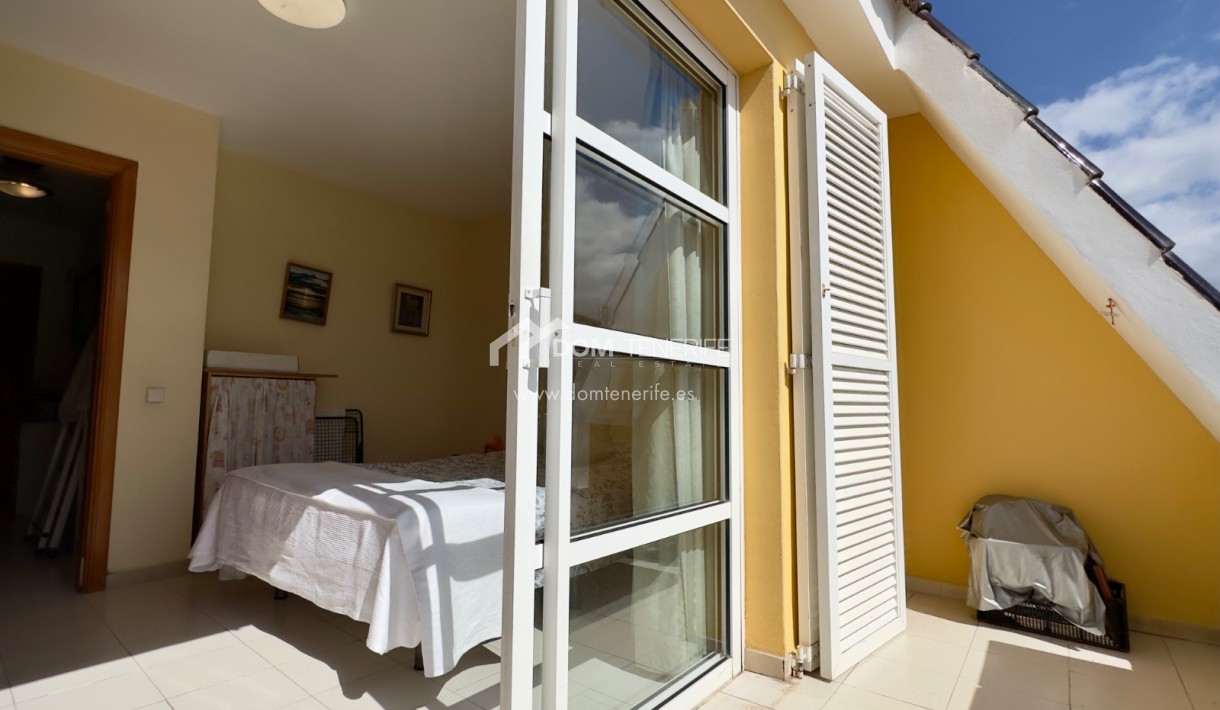 Venta - Chalet adosado -
Arona - Playa de Las Americas