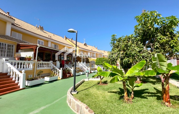 Venta - Chalet adosado -
Arona - Playa de Las Americas