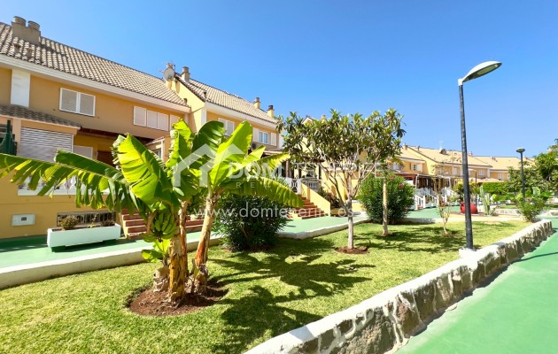 Venta - Chalet adosado -
Arona - Playa de Las Americas