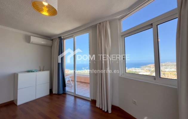 Short term rent - Townhouse -
Adeje - San Eugenio Alto