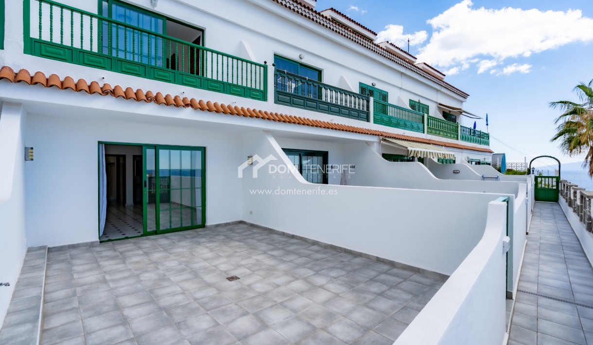 Venta - Chalet adosado -
Guía de Isora  - Playa La Arena