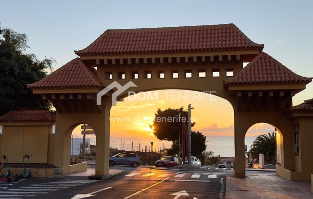 Venta - Chalet adosado -
Adeje - Roque del Conde