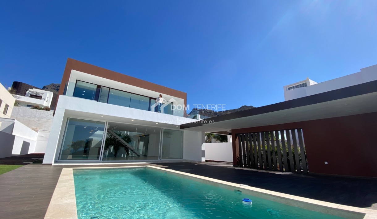 Venta - Chalet independiente -
Adeje - El Madroñal